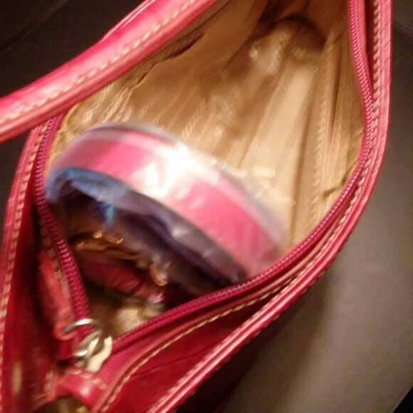 PARIT Milano Red Purse - Picture 8 of 9